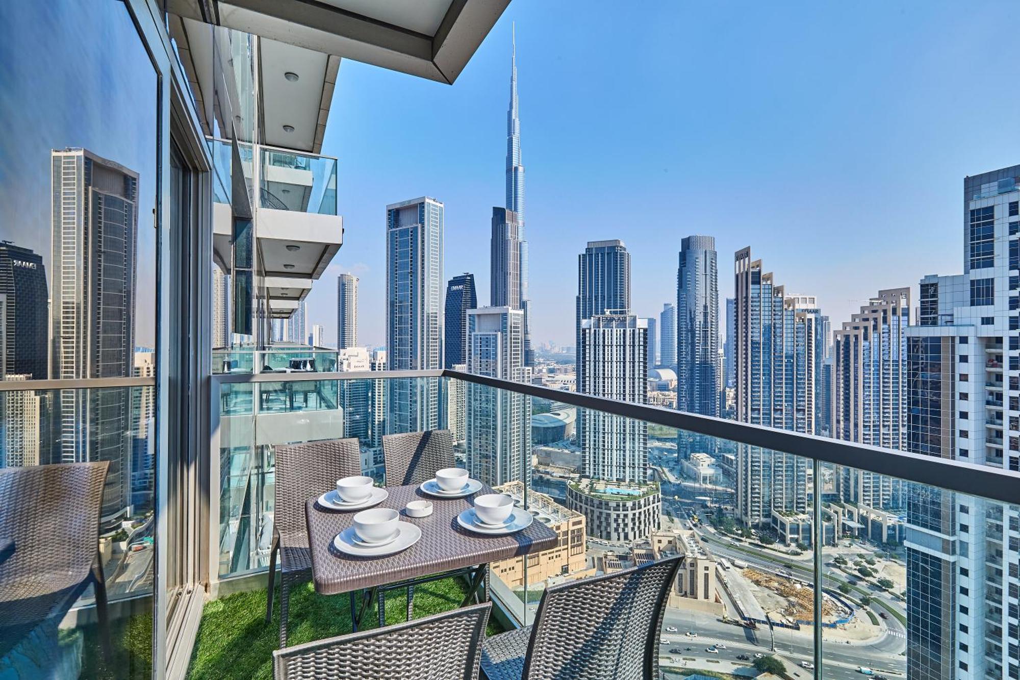 Highest Infinity Pool In Downtown Dubai Apartment Exterior photo